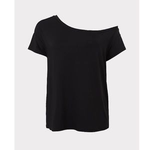 - BLACK PERFORMANCE JERSEY ACTIVE TEE